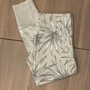 Victorias Secret PINK ultimate leggings